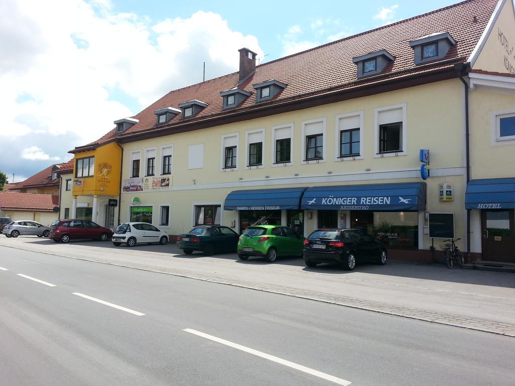 Hotel Koeniger Pliening Kültér fotó