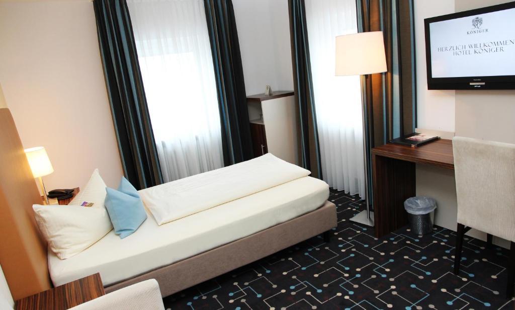 Hotel Koeniger Pliening Kültér fotó