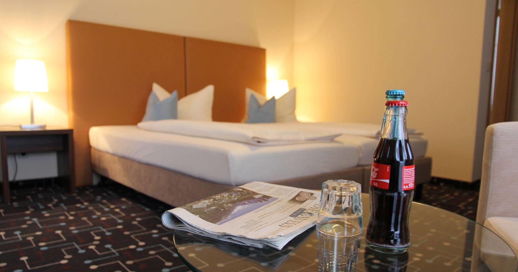 Hotel Koeniger Pliening Kültér fotó